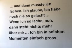 Das steht beim Eingang vom Lachensaal und war ein gutes Omen für uns Wäseler.